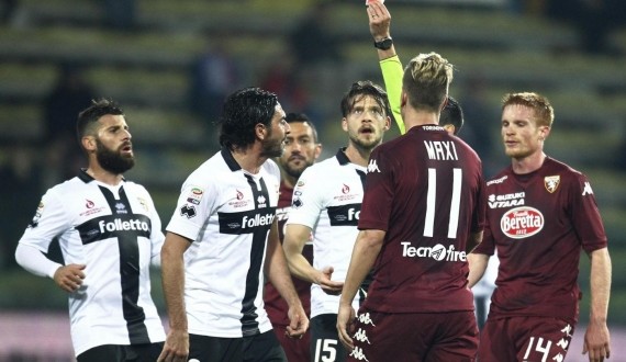 Lucarelli espulsione