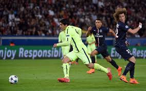 Luis Suarez tunnel a David Luiz