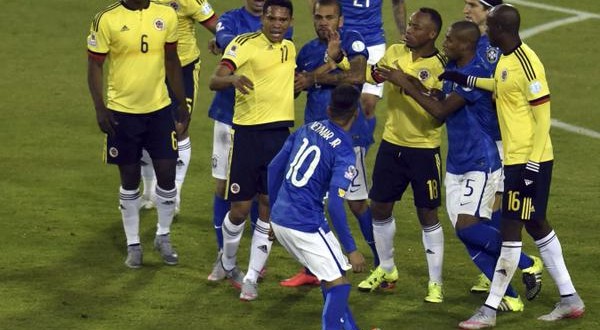 Brasile-Colombia finisce in rissa