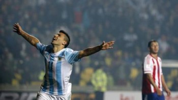 Aguero contro il Paraguay