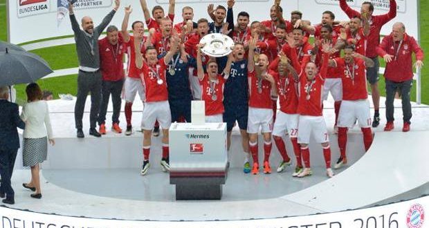 Bayern Monaco Meisterschale 2015-16