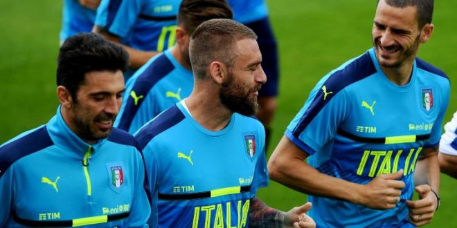 Buffon-De Rossi-Bonucci allenamento Nazionale