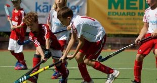 Hockey su Prato: Strategie di Squadra e Posizionamento