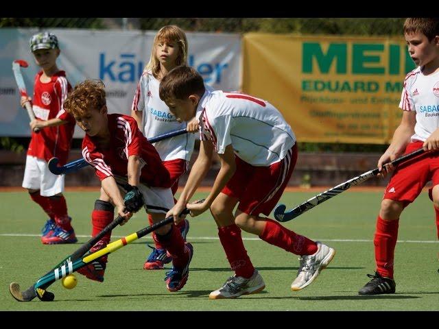 Hockey su Prato: Strategie di Squadra e Posizionamento