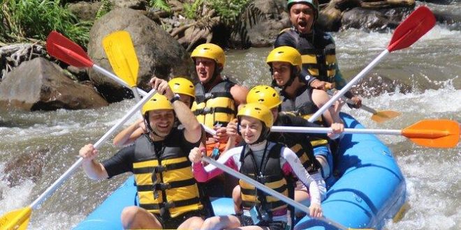 Rafting Fluviale: Sicurezza e Tecniche di Pagaia