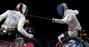 Scherma su Sedia a Rotelle: Adattamenti e Regole Speciali