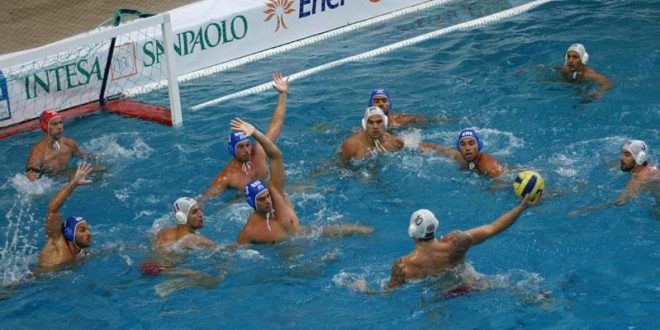 Pallanuoto: Strategie Offensive e Defensive Essenziali