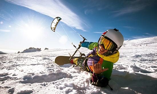 Snowkite: Equipaggiamento Essenziale e Prime Lezioni