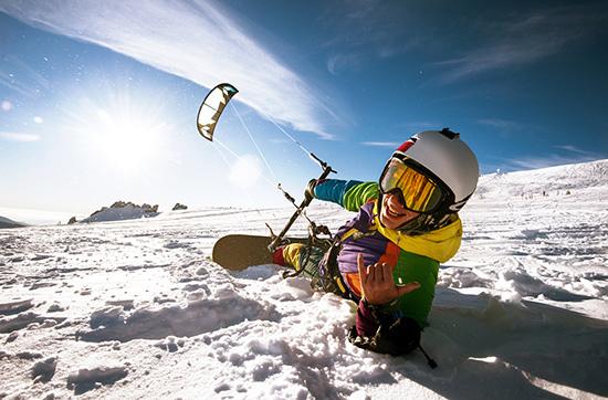 Snowkite: Equipaggiamento Essenziale e Prime Lezioni