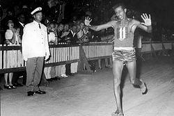 Abebe Bikila: correre scalzo verso la storia olimpica